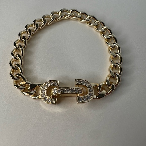 Chunky  Pave Lock Bracelet Open Links - Picture 4 of 4